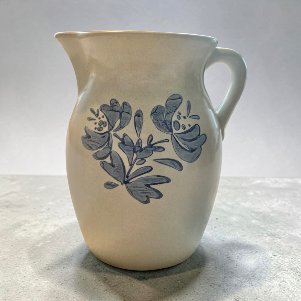 Pfaltzgraff Yorktowne Stoneware Pitcher Blue Floral Vintage Farmhouse 215Y